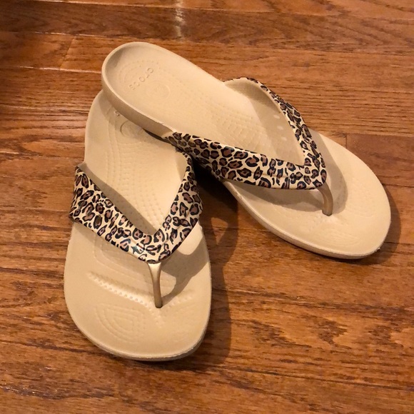 cheetah print flip flops